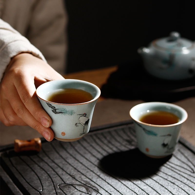 Jingdezhen your up with azure glaze on kung fu teacups hand - made cranes individual cup sample tea cup single cup by hand