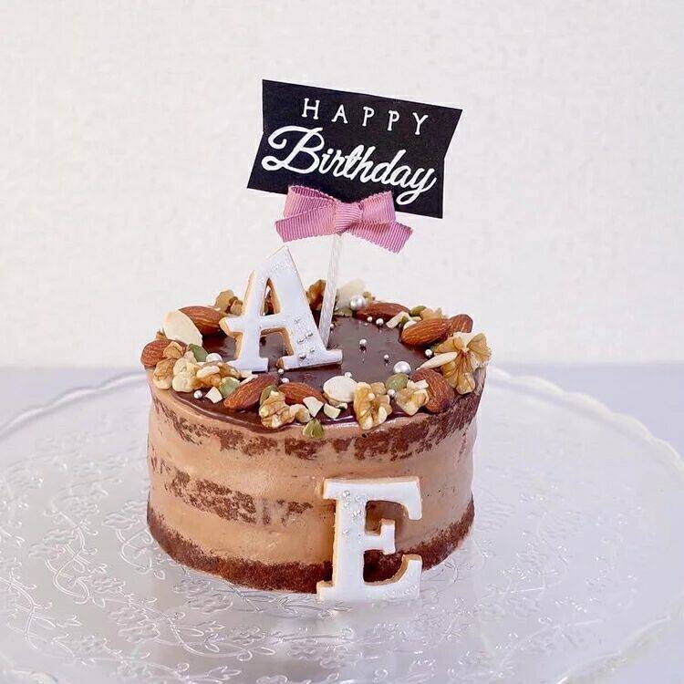 New cake decorated with delicate minimalist style happybirthday Happy birthday cake insert card