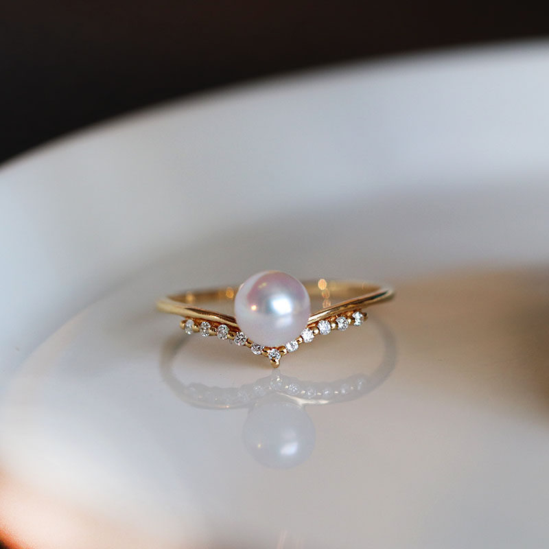 Princess Feng Japan imports aurora Akoya color pearl diamond group with 18K gold V ring