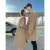 Cặp vợ chồng ăn mặc mùa xuân váy 2020 phiên bản Hàn Quốc người đàn ông mới của phụ nữ áo gió của dài màu thẻ triều trưởng thành gió trăm mùa thu 