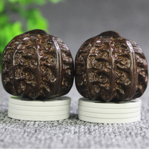 Agarwood hand playing walnut fitness handball massage health care golfer dribbling hand spinning ball practice playing old man holding the ball