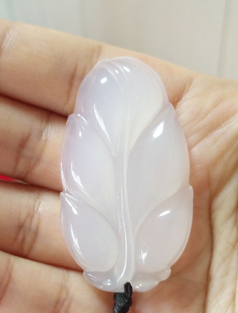 Shaanxi Lantian jade natural jade pendant chalcedony jade pendant smooth sailing jade pendant 4 6 times 2 2