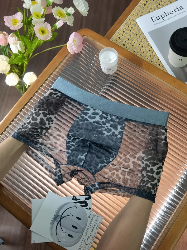New Mesh Leopard Print Men's Ice Silk Underwear, Luxurious Gift for Boyfriend, Sexy Boxer Briefs, Breathable and Comfortable