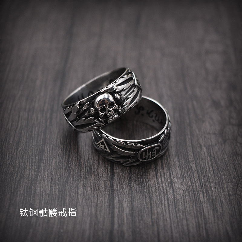 Remean European and American titanium steel Honor Skull Skull Ring Retro Oak Leaf Ring