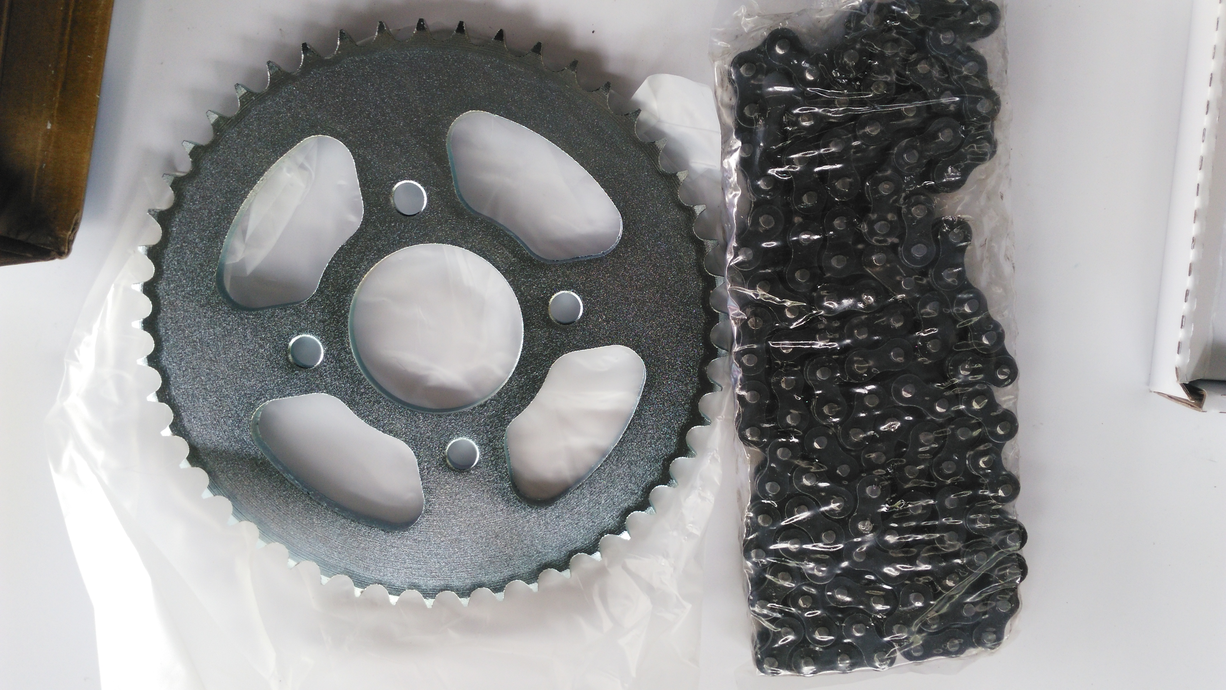 Dayun locomotive original accessories Jinshuang DY150-20 set of chain (with integral wheel with groove) chain plate chain sprocket