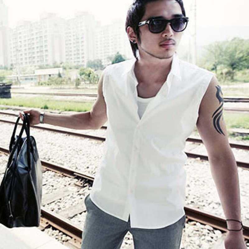 Sleeveless Shirt for Men, New 2026 Summer Korean Style, Fashionable Cut-Out Sleeve Solid Color Shirt, Large Size Casual Shirt, Cool 265