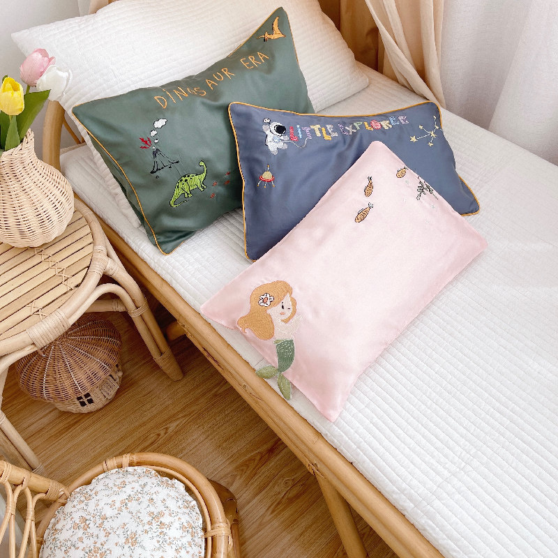 Children's Sky Silk Sleeper 30x50 baby cool ice screen cartoon embroidery princess pillow sleeve summer breathable summer