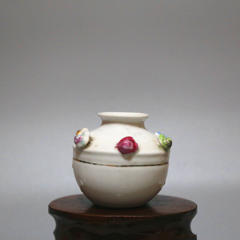 Jingdezhen Cultural Revolution Porcelain Old Factory Porcelain 567 Period Porcelain 70s Gadget Ornament Decorative Flower Arrangement