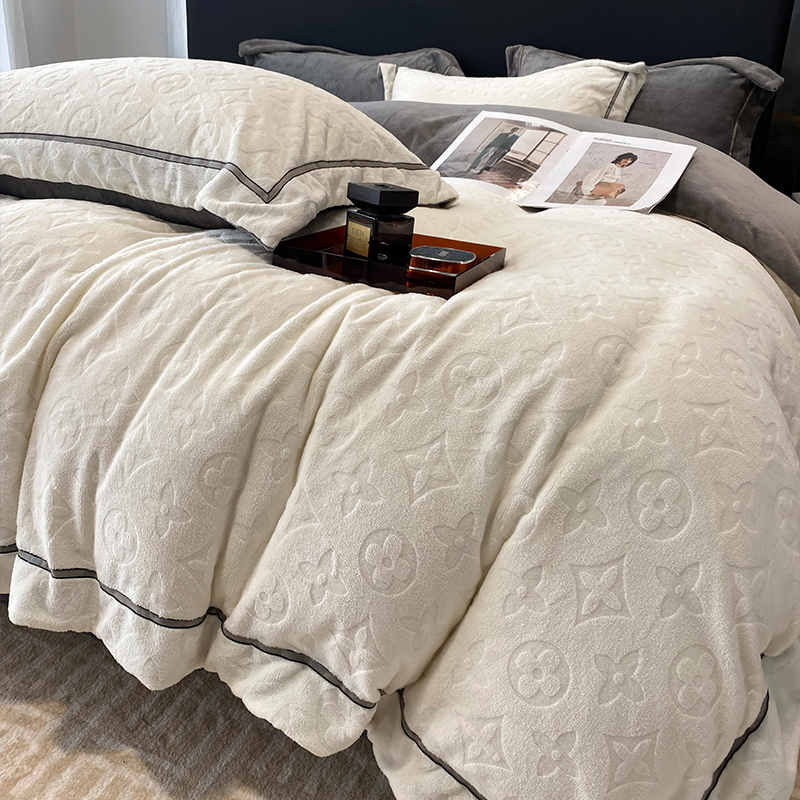 Light extravagant high-end carved flower suede thickened bed with four sets of winter milk baby suede beds flannel bed linen-Taobao