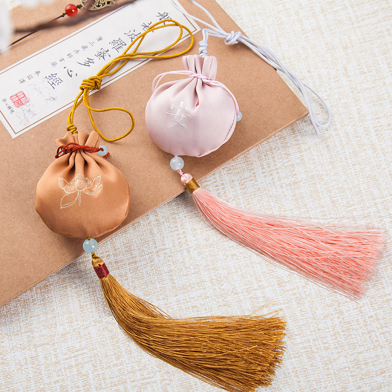 End of the Dragon Boat Festival High-end Fragrant Bag Empty bag Lavender With Taste Car Pendant With a Good Blessing Perfume Bag Small Gift