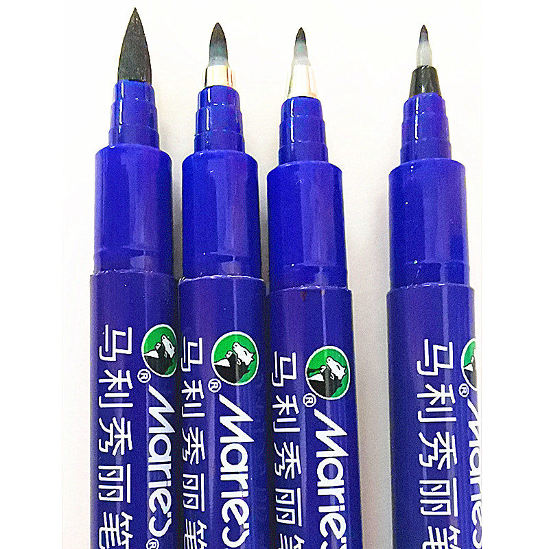 A beautiful black soft pen replaced the brush of a brush in exemplary exemplary fine-tick pen painting