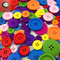  Color wooden buttons DIY decorative buttons Painting art art painting materials Kindergarten threading childrens handmade