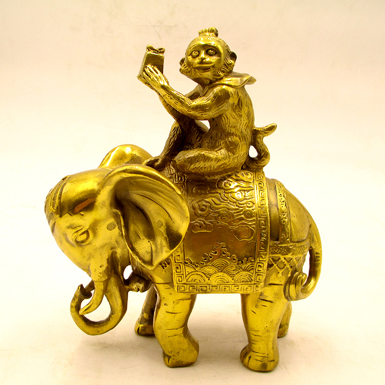 Feng Shui Pure Bronze Elephant upper seal monkey pendulum piece seal Hou Baixiang Process Gift to lead home desk decoration furnishing