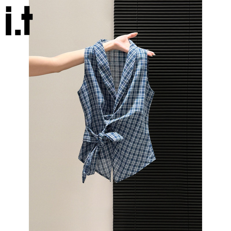 Chocoolate Retro Blue Plaid Camisole for Women, Summer Design, Stylish Sleeveless Top for Hot Girls to Wear Outside