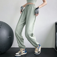 Рукоятка пистолета, штаны