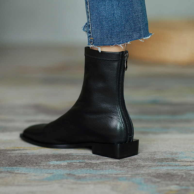 Fall 2021 new black square heel short boot female dermis and ankle boot soft leather flat-bottomed slim shoe child winter
