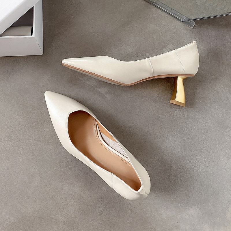2020 New middle heel bag Shoe female pointed heels 5 cm Alien heel 100 hitch genuine leather rice white shoes