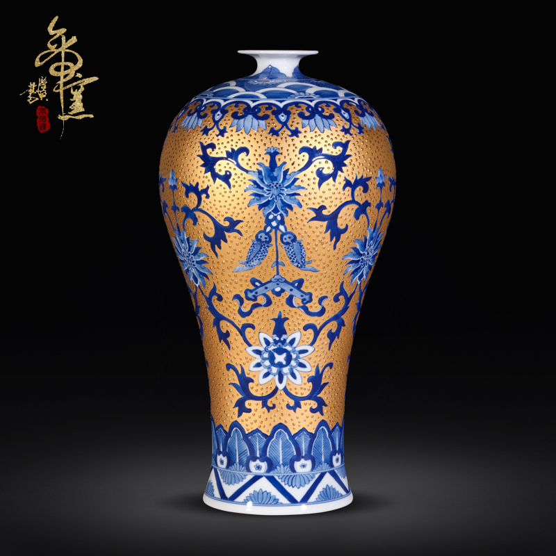 Jingdezhen porcelain gold auspicious hand - made porcelain vase more I and fashionable sitting room handicraft furnishing articles