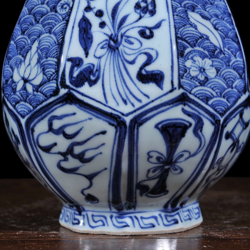 Jingdezhen ceramics imitation eight edges and the water of the sea a bunch of yuan and Ming blue and white lotus okho spring household act the role ofing is tasted furnishing articles sitting room