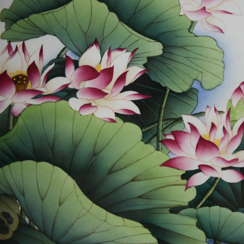 Celebrity famous jingdezhen ceramics powder enamel hand - made of lotus pond clear interesting arts and crafts porcelain plate painting murals sitting room