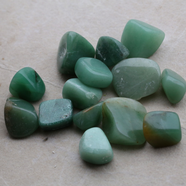 Large grain 100g natural aventurine crushed stone about 30mm green aventurine jade crushed stone