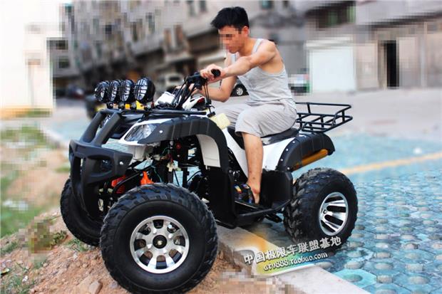 Off-road núi ATV ATV bốn bánh xe mô tô phân khối lớn 150 thành phố SUV sa mạc tuyết 250c xe điện nhỏ