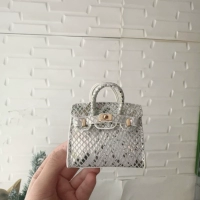 Белая пони из овчины