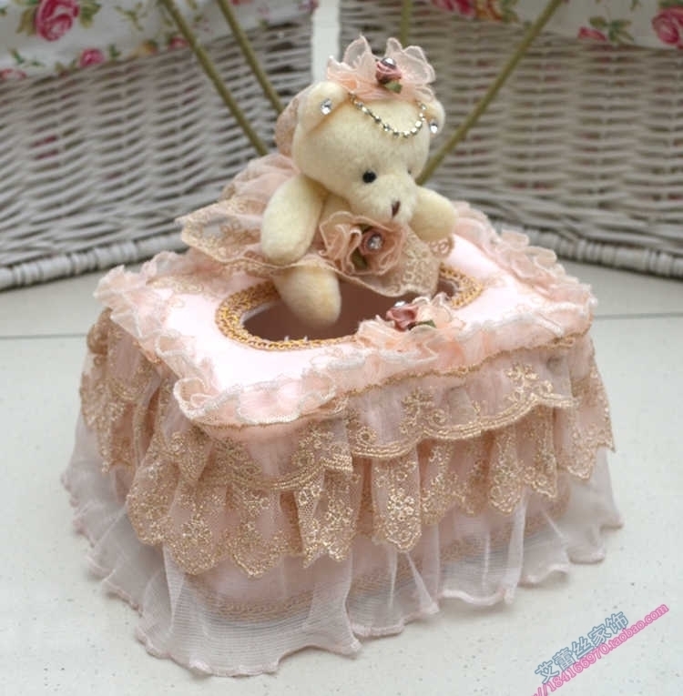 High-end lace cloth art paper towel box eco-friendly paper box pumping little bear toilet paper box home car Athleta Garden Wind lace lace