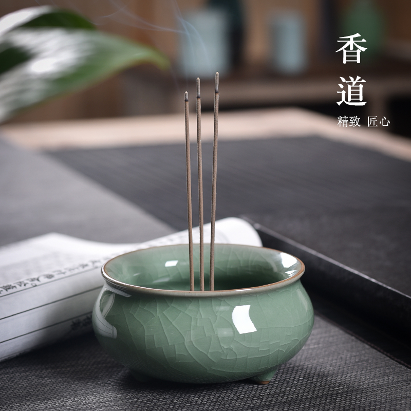 青瓷三足香炉家用陶瓷香薰炉哥窑梅子青香炉新中式家居