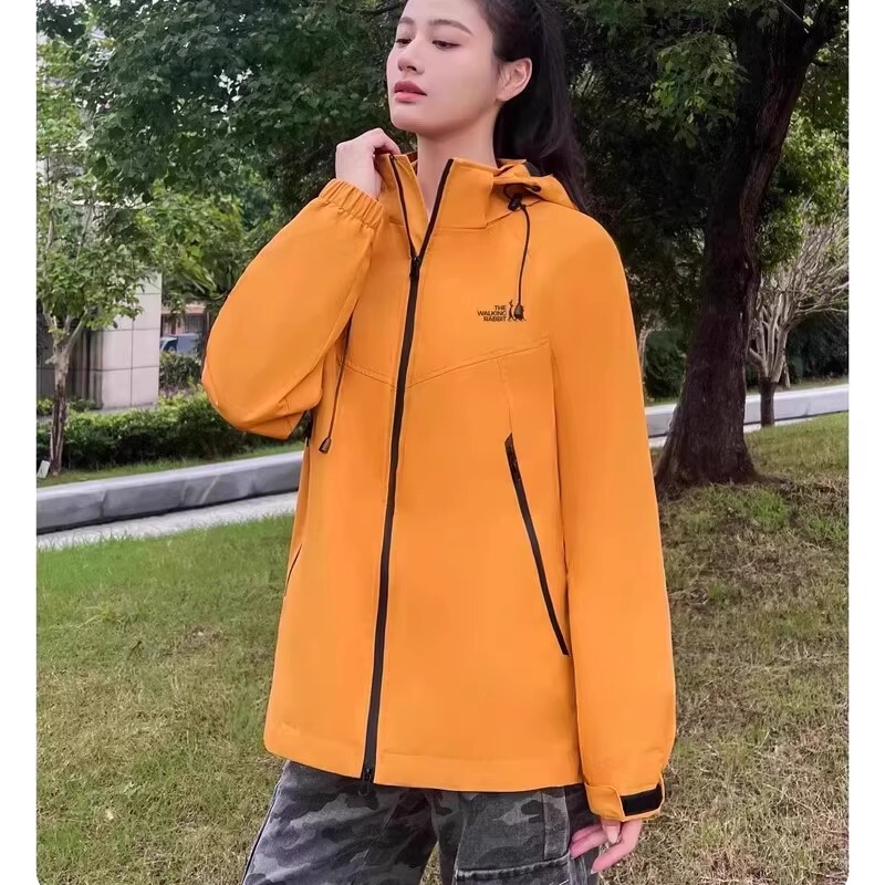 Walking Rabbit Jacket for Men and Women, Couple Style, Outdoor Single Layer, Can Add down Liner, Windproof and Waterproof Coat