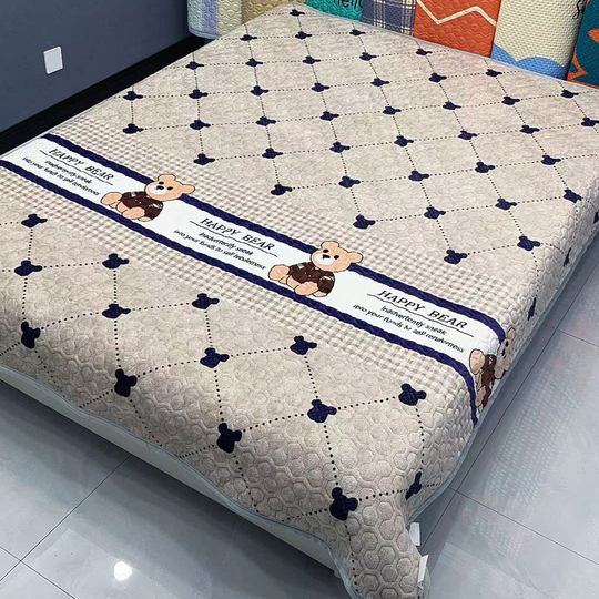 Other bed covers are thin and profitable