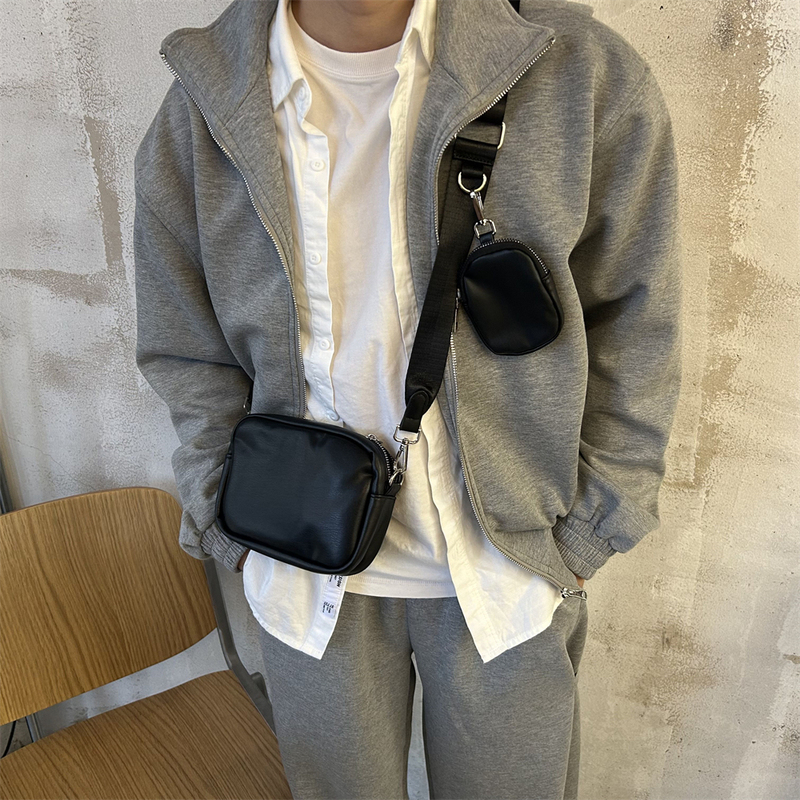 Ok Designer Crossbody Leather Small Bag Korean Style Key Phone Id Trendy Casual Fashion Small Square Bag for Men and Women