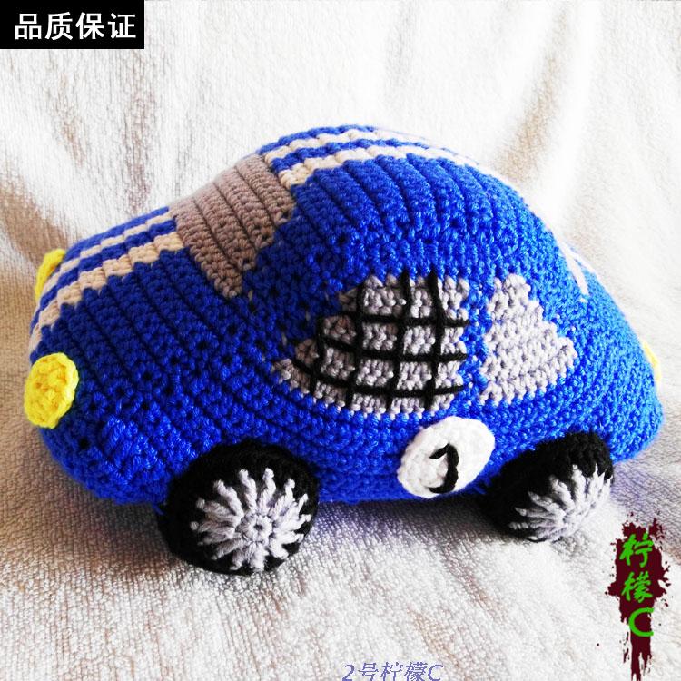Pure handmade diy wool crochet Children's car baby birthday gift weaving simulation toy finished product illustration