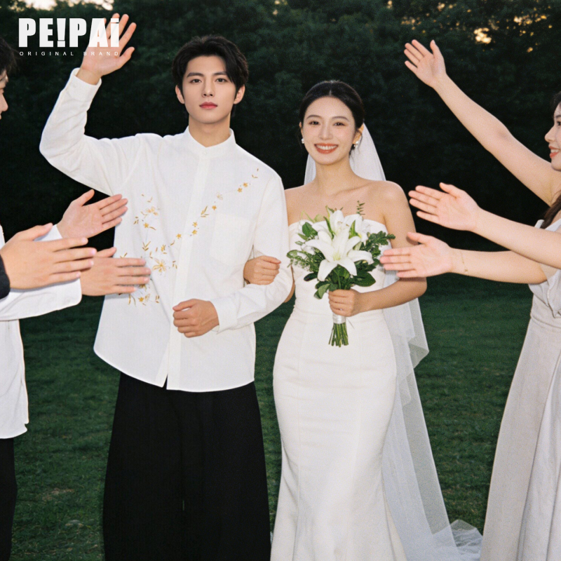 New Chinese Style Stand-Up Collar Shirt for Men with Gold Floral Embroidery, Traditional Long-Sleeve Shirt for Groom, Engagement, and Wedding New Chinese Style Stand-Up Collar Shirt for Men with Gold Floral Embroidery, Traditional Long-Sleeve Shirt for Groom, Engagement, and Wedding