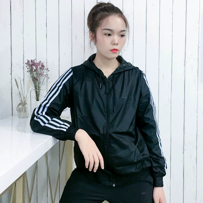 Áo khoác Adidas nữ 2019 mùa thu mới Disney chung áo khoác gió có mũ trùm đầu giản dị EI4548 - Áo khoác thể thao / áo khoác