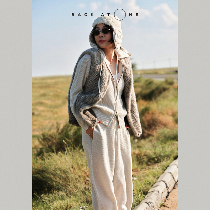 Backatone “Velvet Set” Fashionable and Versatile Exquisite Waffle Knit Cashmere Cardigan and Knit Pants Set