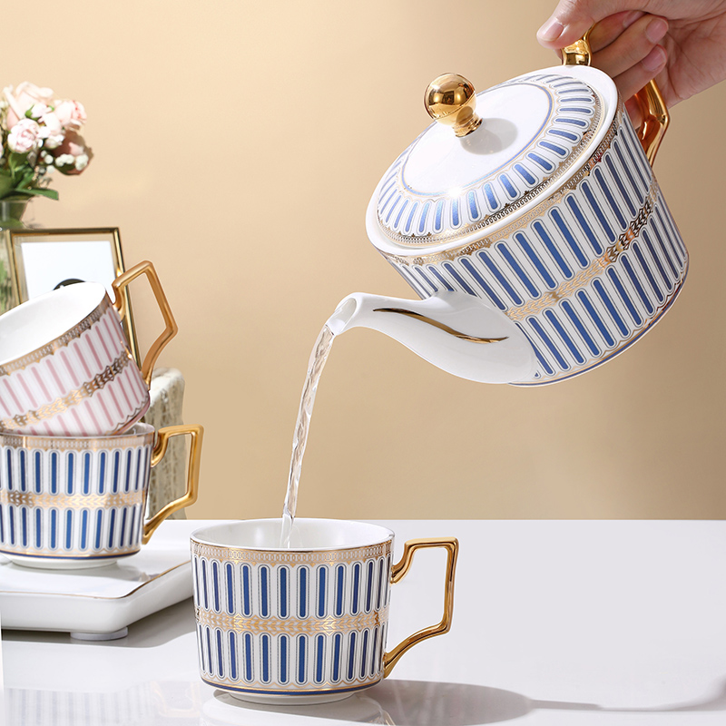 Light Extravagant Ceramic Kettle Braces Cover Home Heat Resistant Filter Teapot Fashion Coffee Pot Suit Eurostyle Fancy Tea Cold Kettle