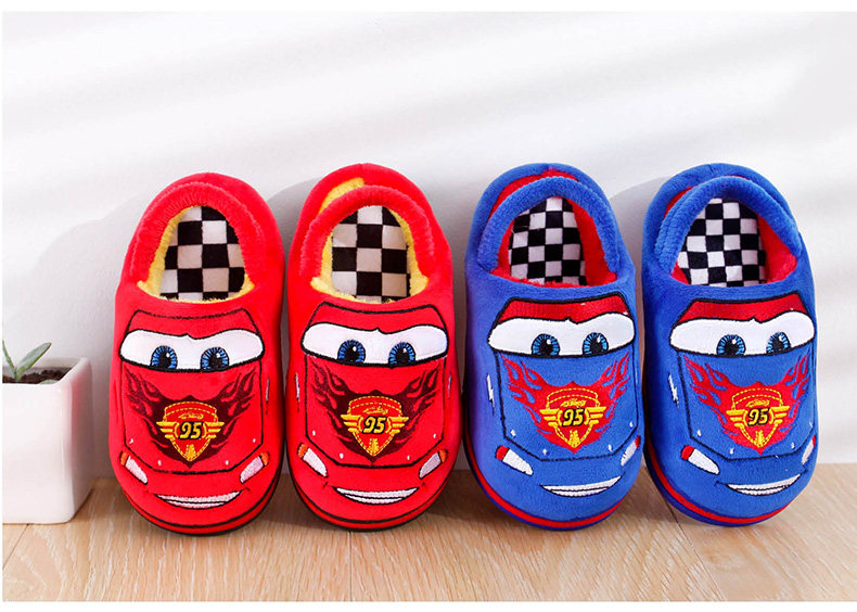 Pantoufles enfants en suède DISNEY pour hiver - Ref 1032601 Image 18