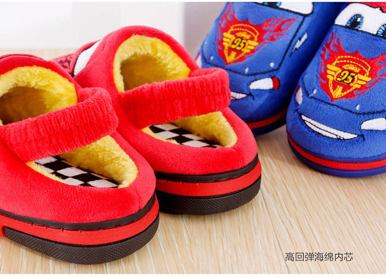 Pantoufles enfants en suède DISNEY pour hiver - Ref 1032601 Image 16