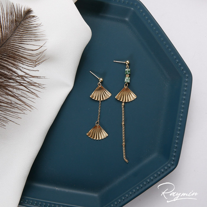 Day-style hand for natural stone long version flow Suasymmetrical golden temperament ear-needle ear pendant retro fan earrings E4