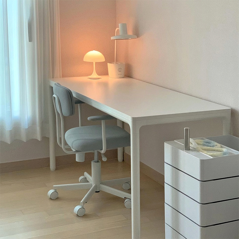 Cobie Bear ins Nordic Light Luxury Computer Desk for Small Apartments, Home Use, Children's Office, Study, Simple Gaming Desk