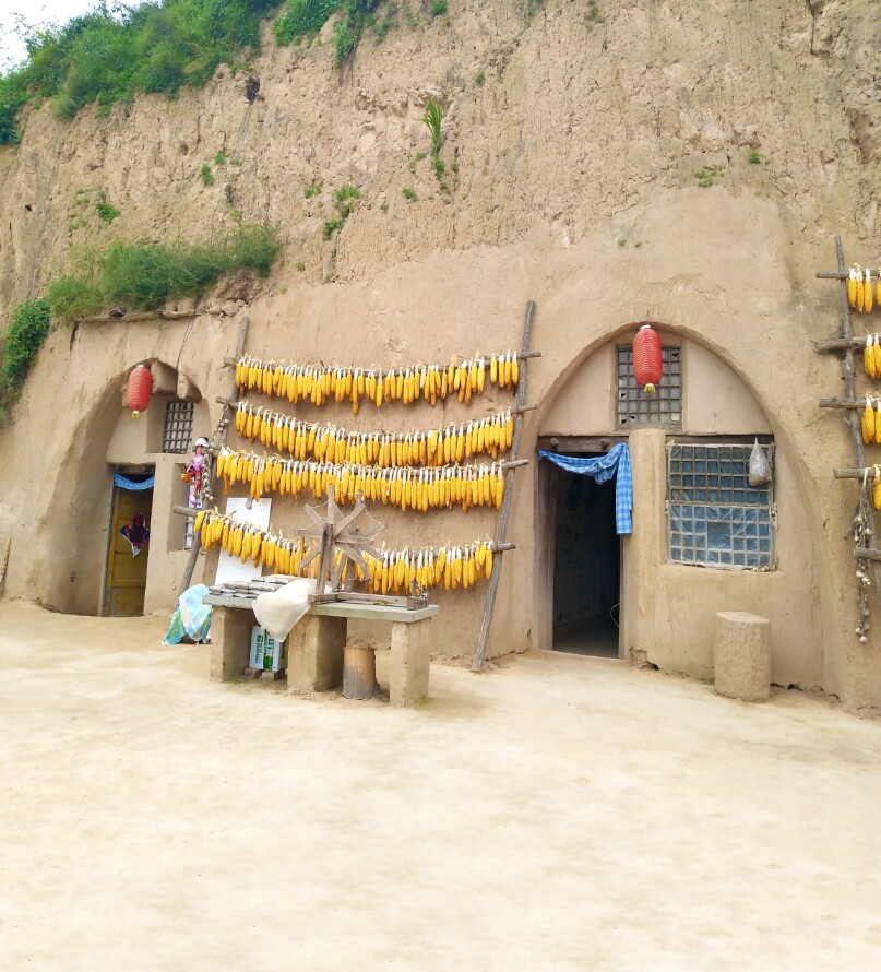 New Fast Hand Shake of the main Podcast Duzi Film Background Cloth Rural Earth Brick Old House Kilns Cave 3d Solid