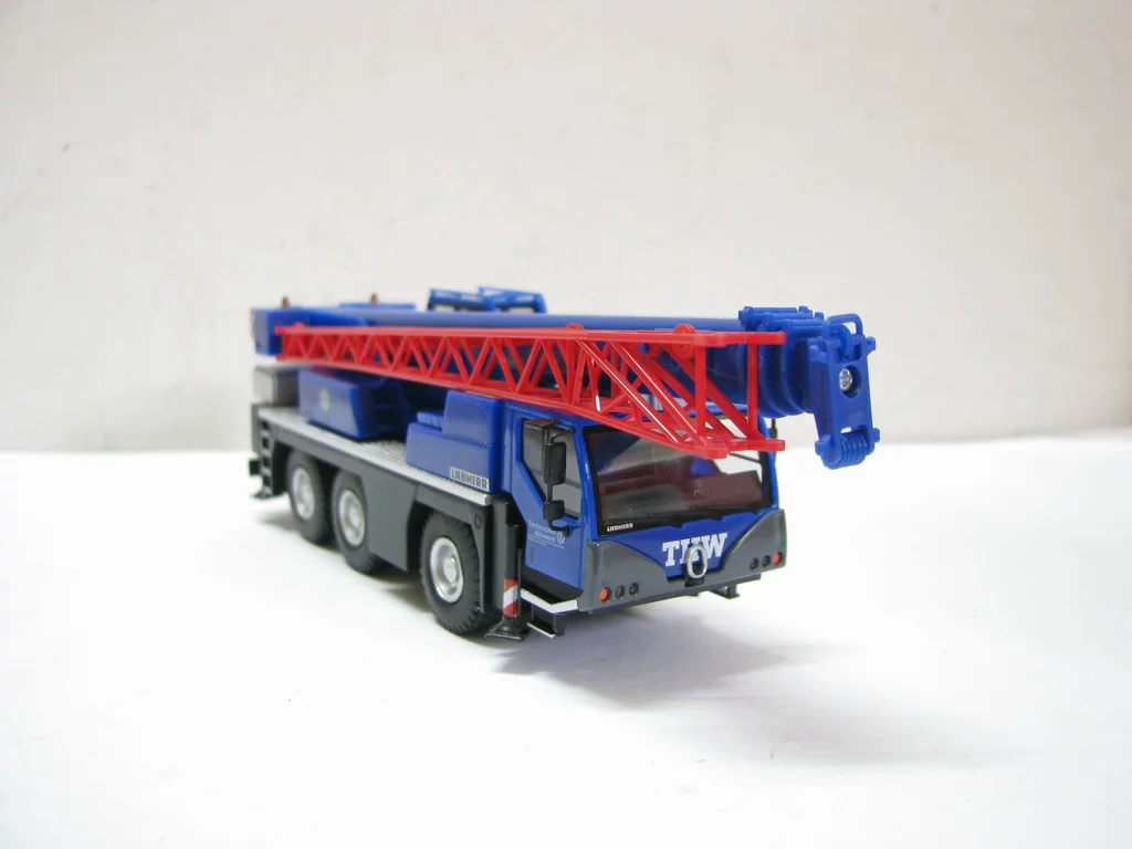 HERPA 1:87 Liebherrr LTM 1045/1 German Federal Technical Rescue Bureau crane crane model