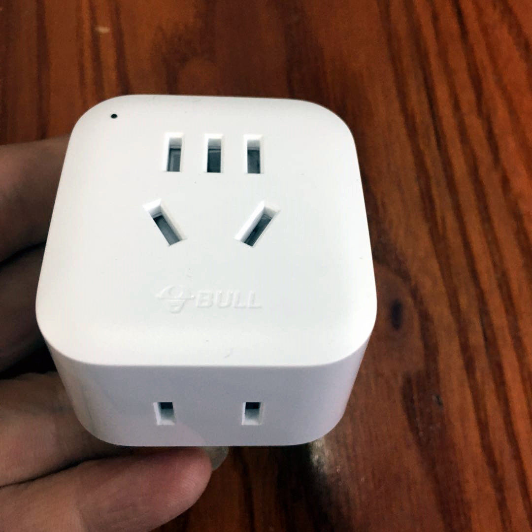 Bull 1 to 2 conversion plug GNL01 national standard expansion one minute two three feet to two feet and three feet 2500W-10A