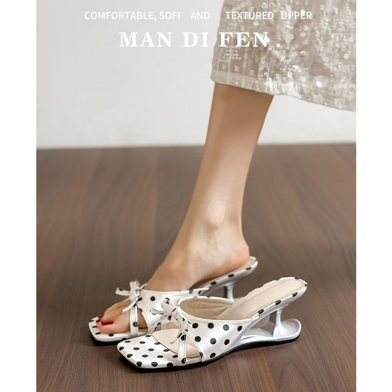 French-Style Polka Dot Slip-On Sandals for Women, Summer Outdoor Wear, Wedge Heel, Bowknot, Height-Increasing Slippers, Gentle Style, Open-Toe for Summer