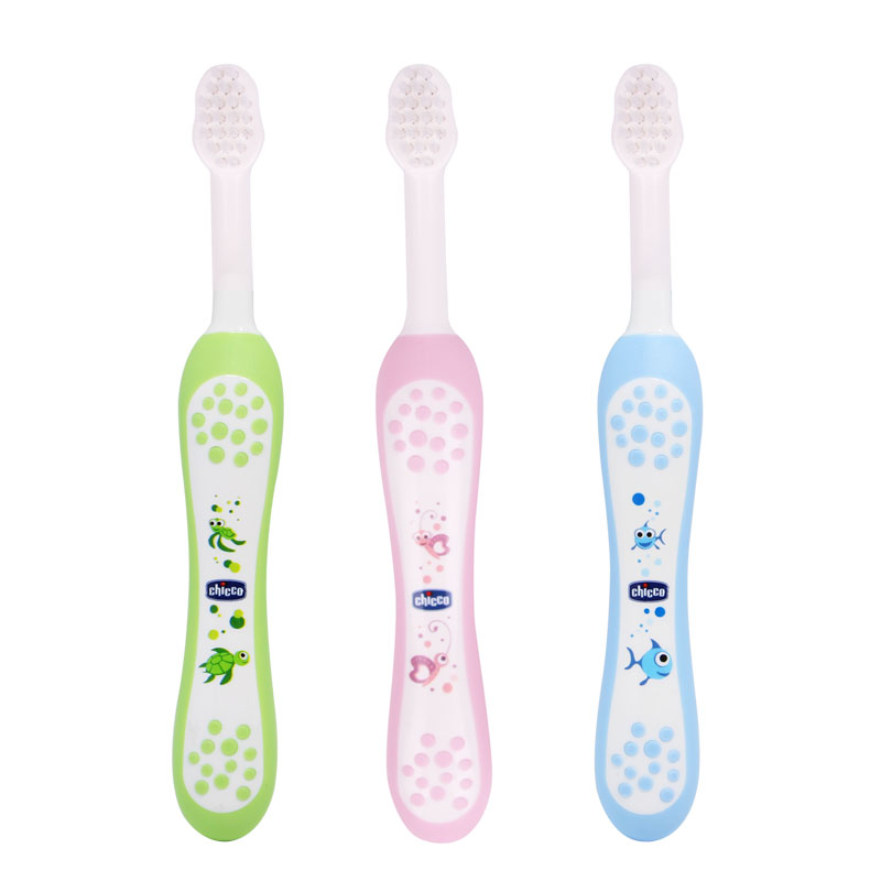 The new Italian version of Chicco Chicco Baby Edible Swallowing Toothpaste Soft Hair ToothPaste Toothbrush Set