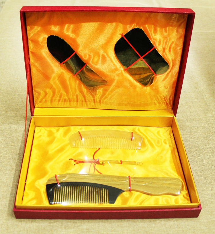 Fuzhou Traditional Specialty Crafts Gift Natural Health Care Sheep) Horn Comb Gift Box Set Group Hand Polished 5 Pieces C