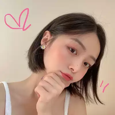 Small Daisy ear needle simple ear clip without ear hole female small temperament earrings 2021 New Tide