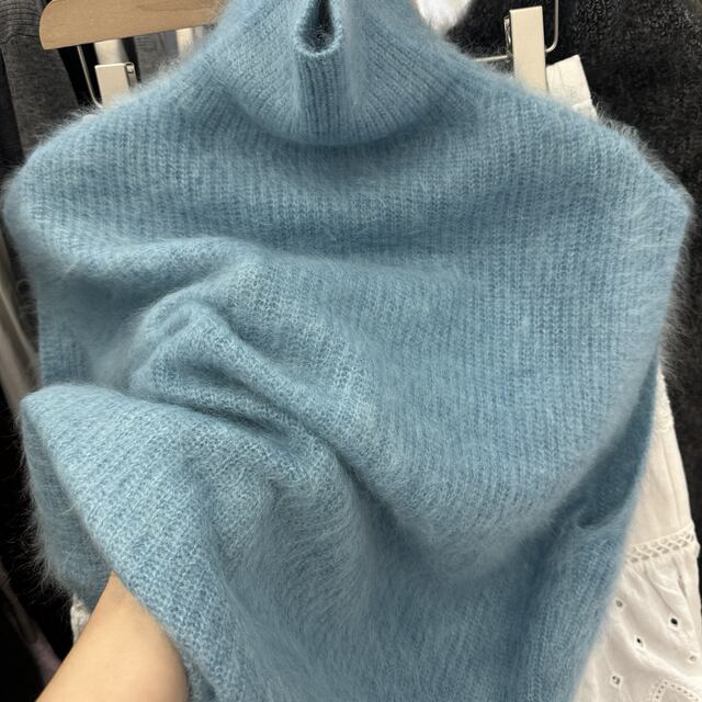 2026 Early Spring High-Neck Wool Fleece Vest for Women, Stylish Design, Slimming, Versatile, Fluffy Cardigan