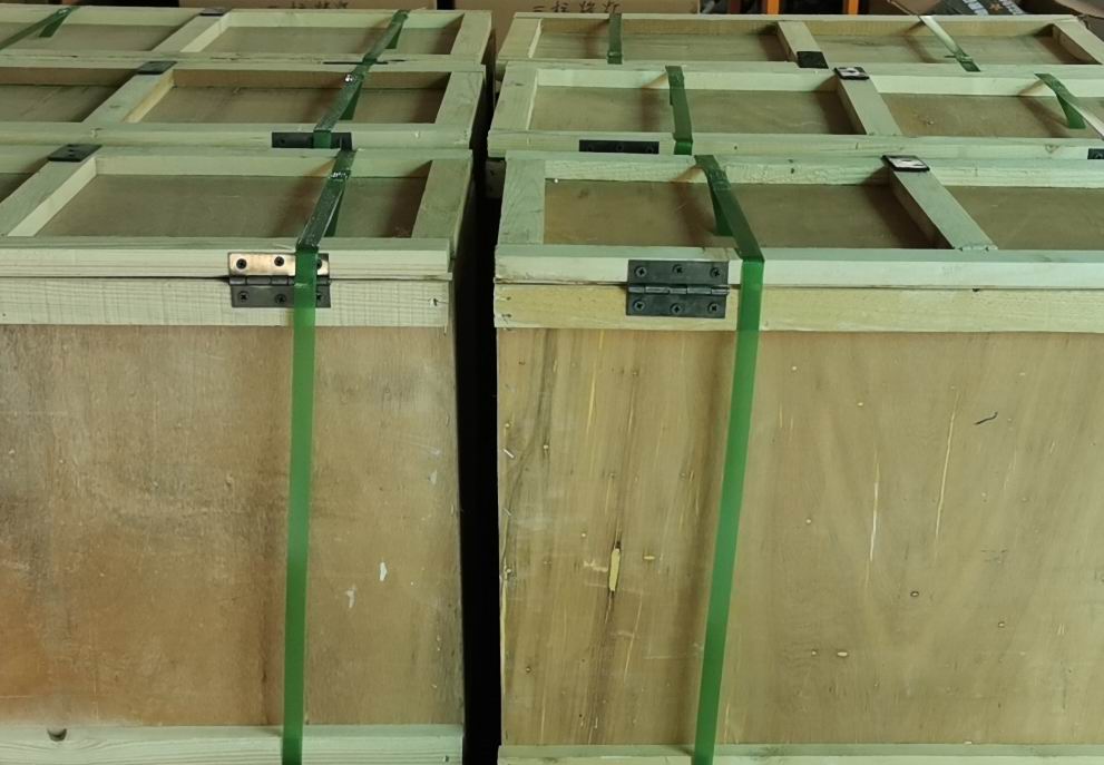 Wood packaging in wood packaging